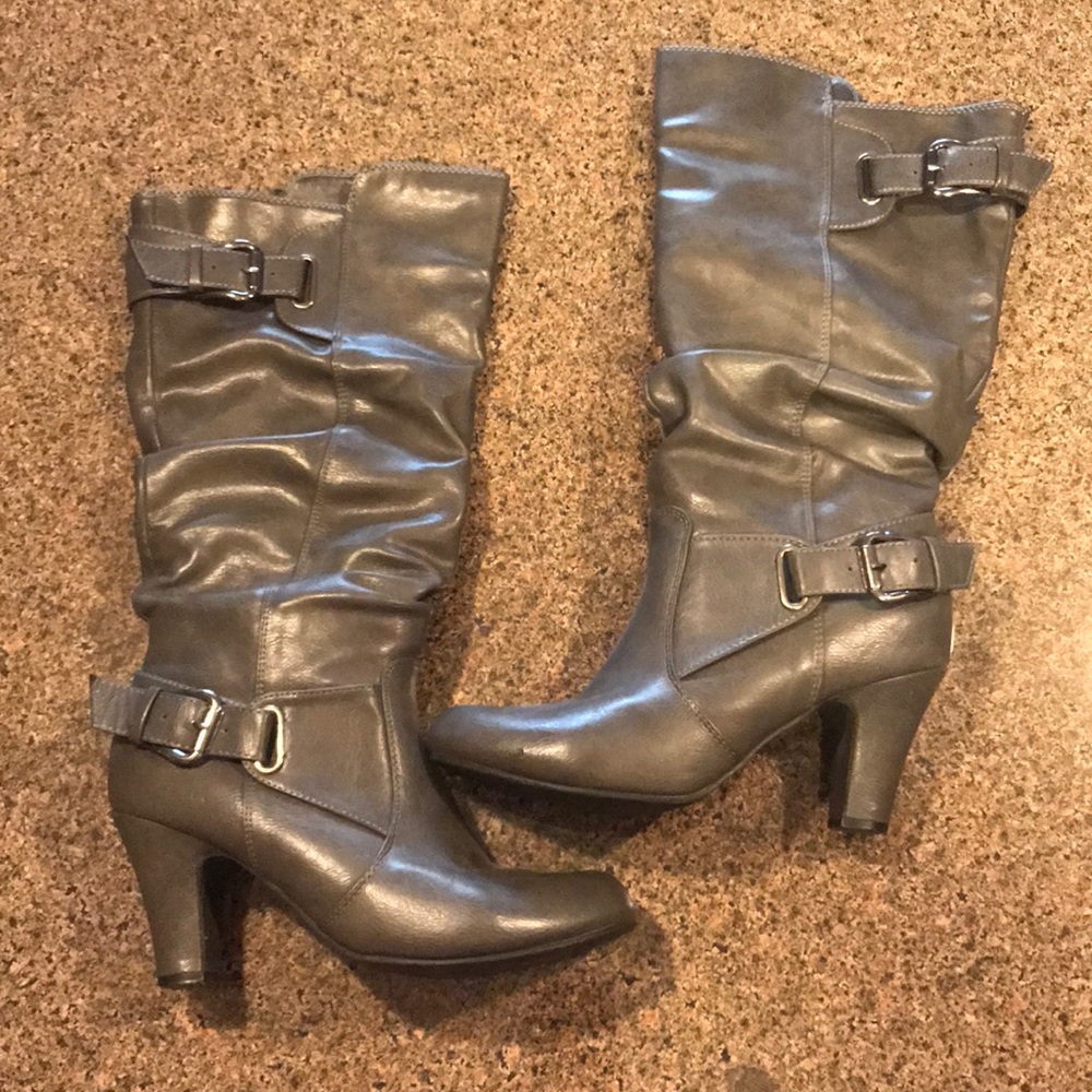 Comfy Grey boot